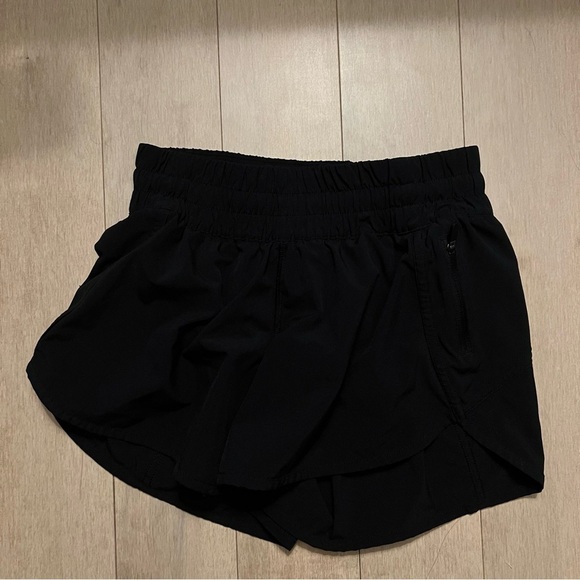 Lululemon Tracker Short V *4"
Black - Picture 3 of 7